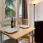 Am Bahnhof Apartamento *